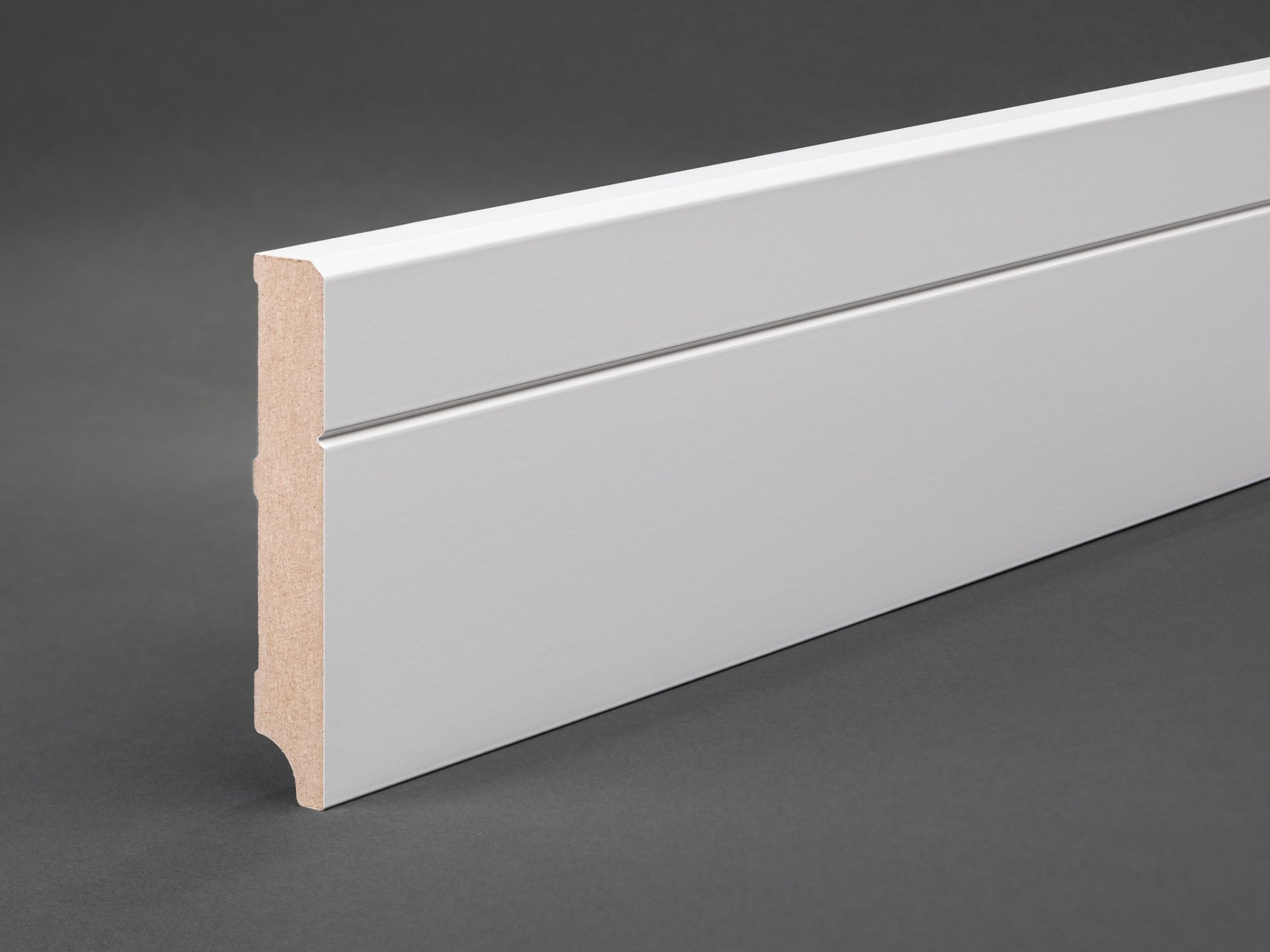 Profile 1175 white strip 100 x 16 mm with a decorative groove