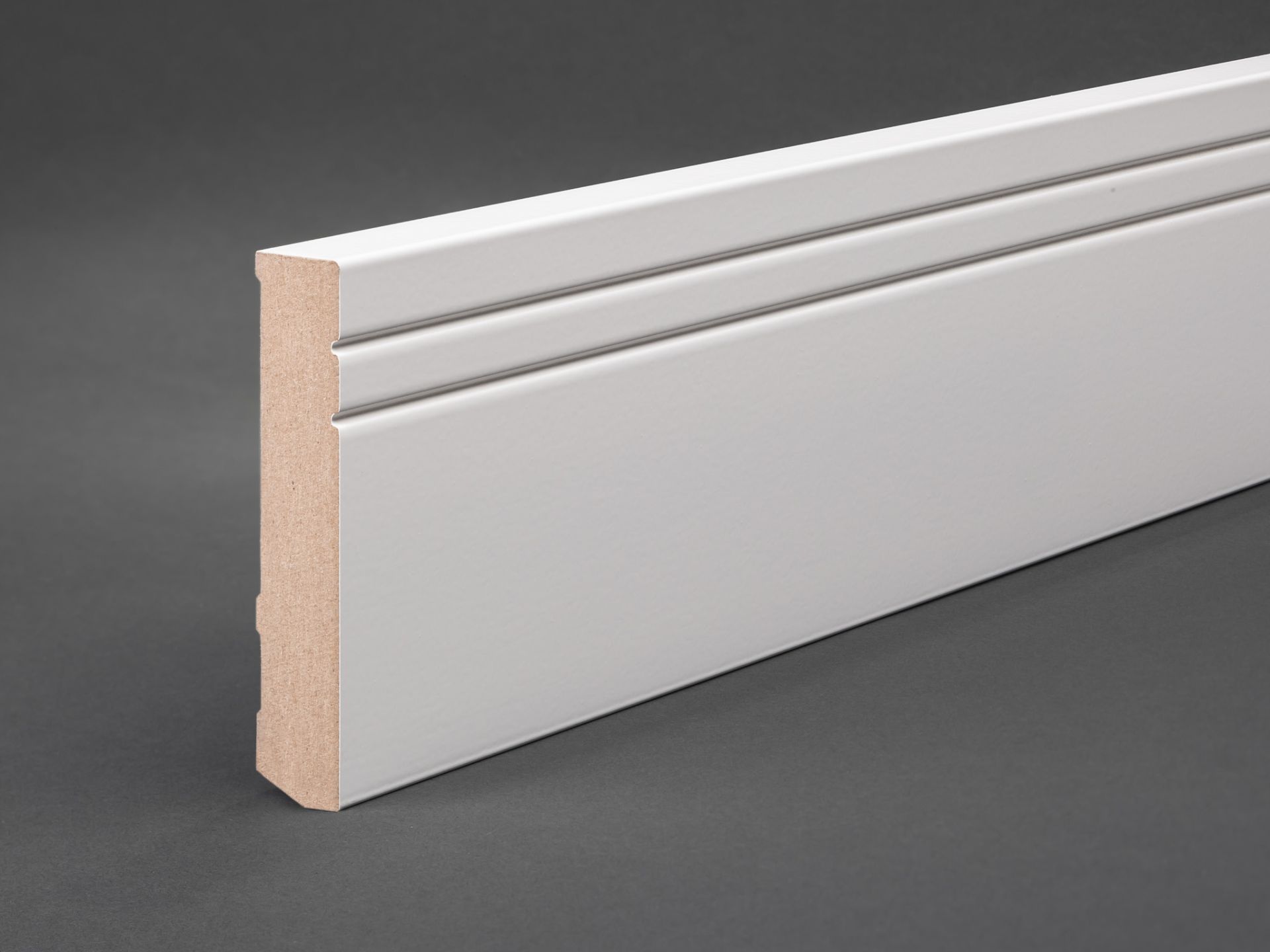 Profile 1381 white skirting board 100 x 19 mm straight top edge with 2 decorative grooves