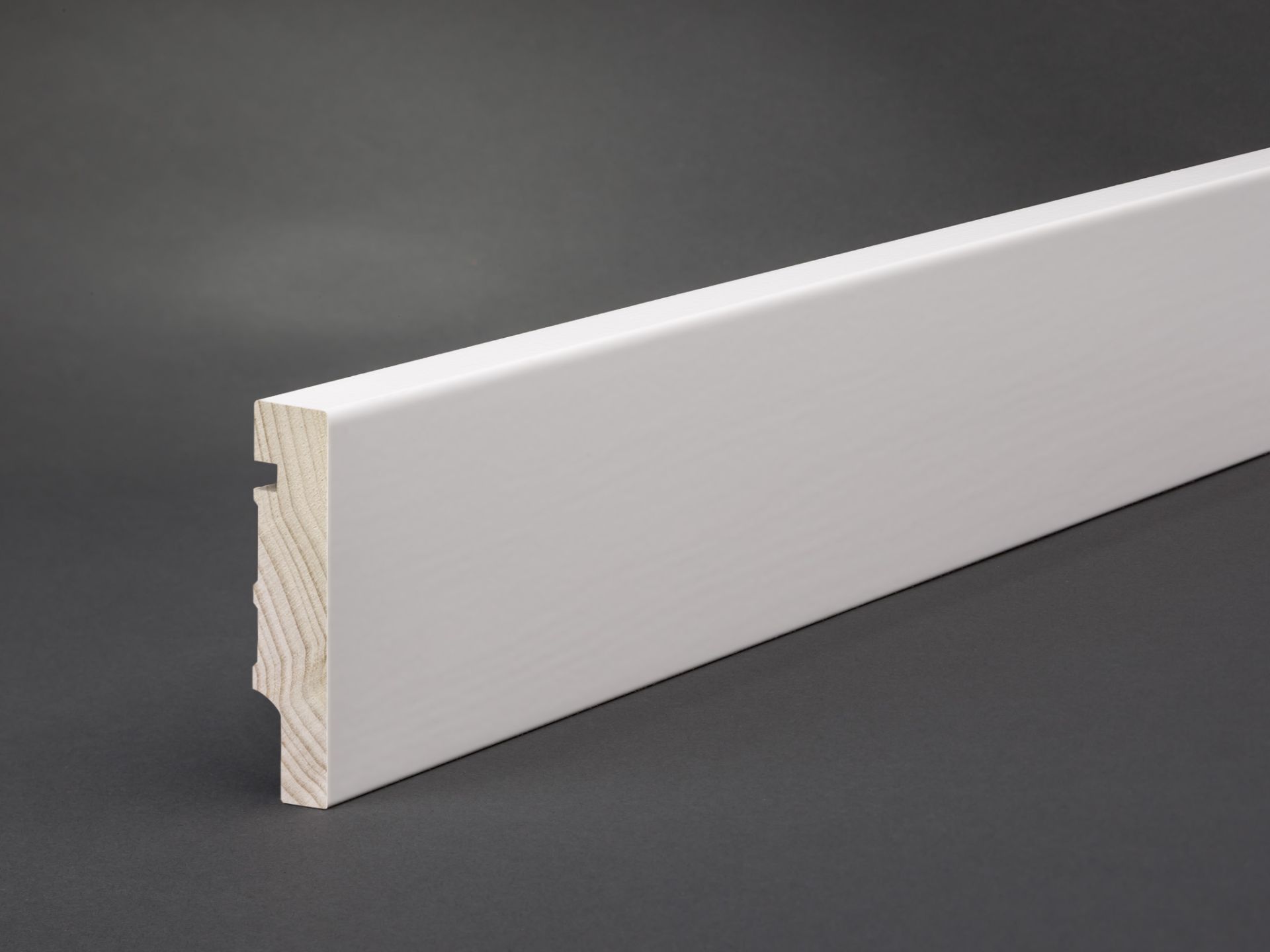 Profile 1533 skirting board 70 x 16 mm with straight top edge