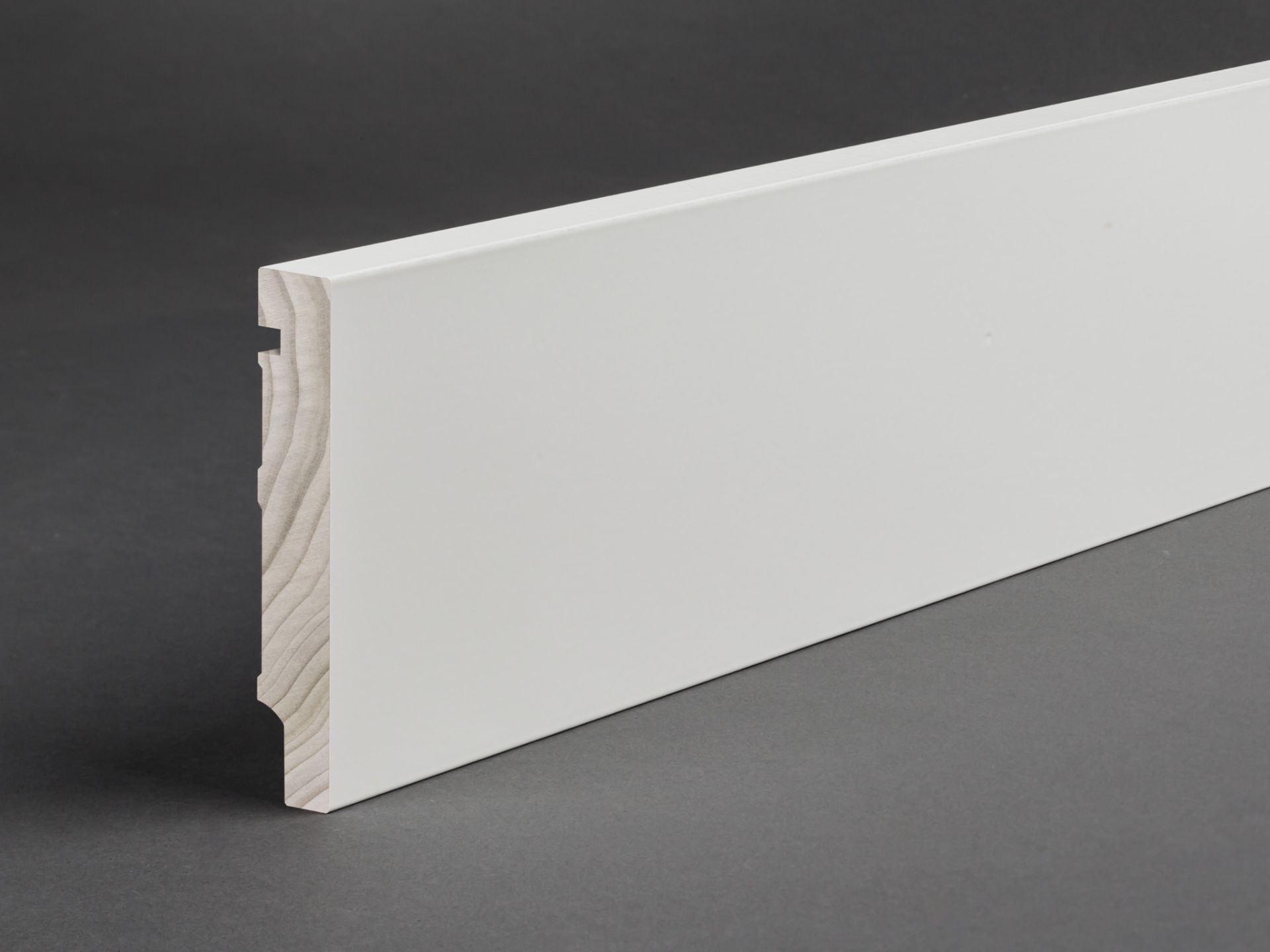 Profile 731 skirting board 100 x 16 mm with straight top edge